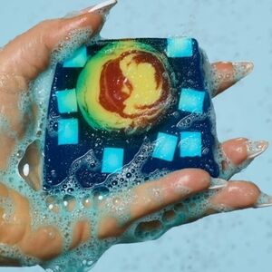 ALBAN ARTHAN LUSH WINTER Blue Artisan Hand Soap DISCONTINUED